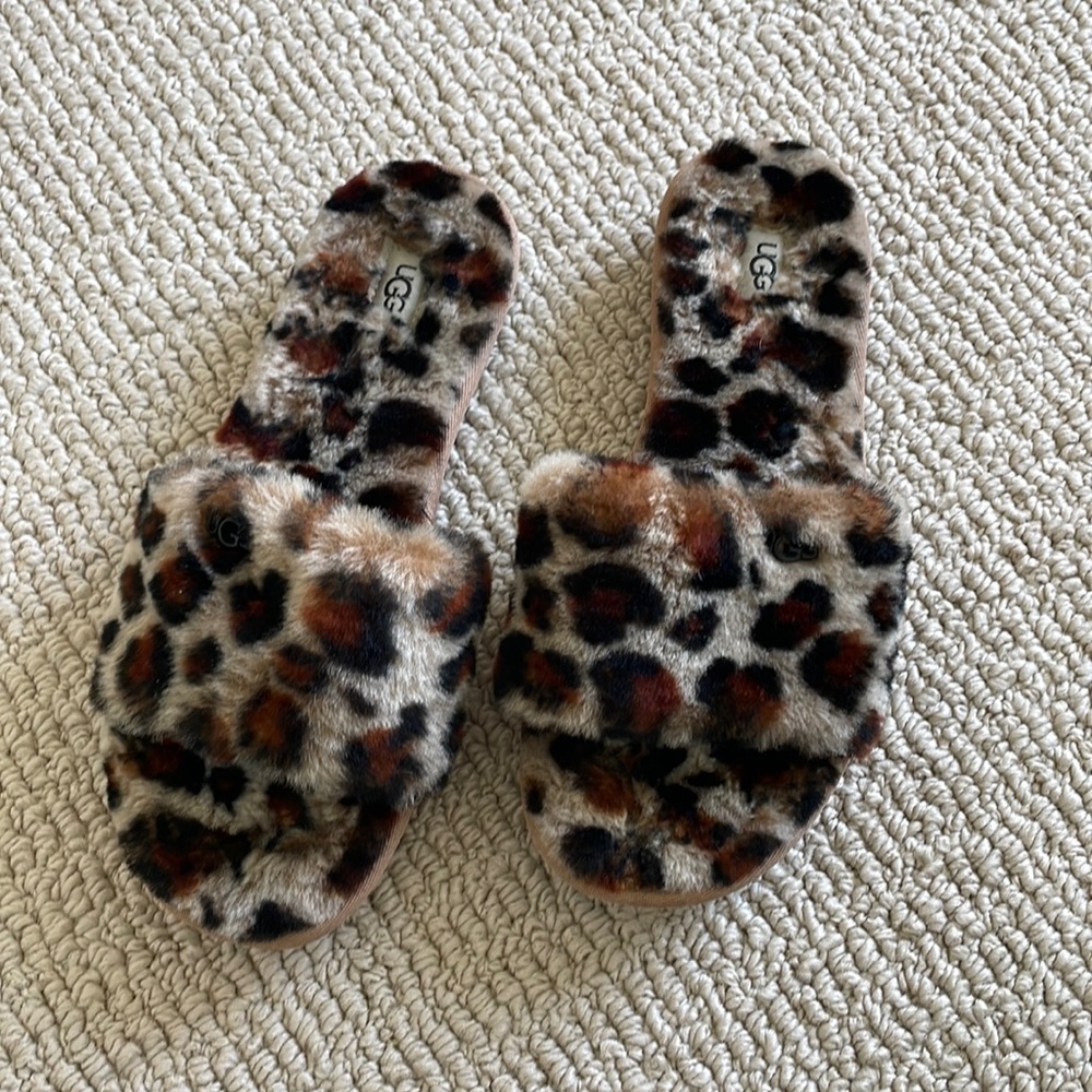 Size 8 Ugg Slippers